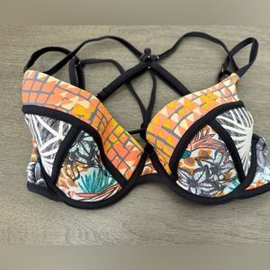 MAAJI  Peach Black Geometric Mix-Print underwire Bikini Top Size Small